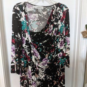 Women's top, black with multi-colored design, size 1X